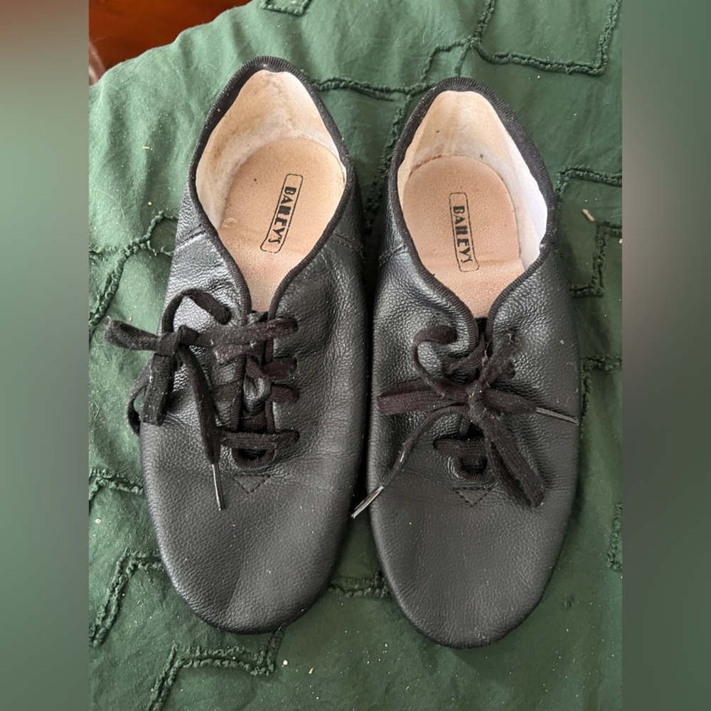 Baileys slipper shop black lace up jazz shoes women’s 7 leather dance shoes